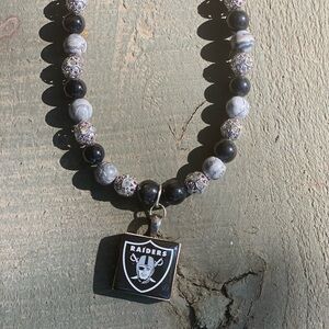 UNISEX- RAIDERS!!!! Calling all Raiders fans!! Silver & Black